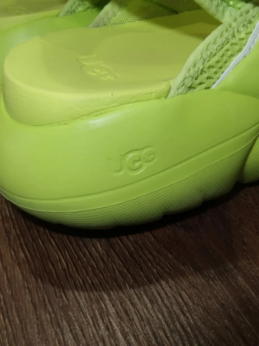 Womens UGG LA Cloud Platform Sandals Stretchy Strappy Neon Green Lightweight 9 - Picture 8 of 11